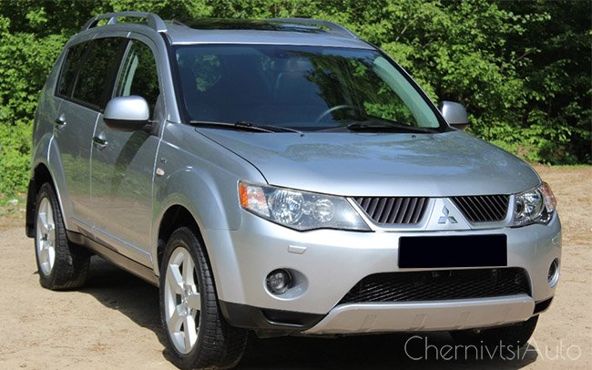 Аренда Mitsubishi Outlander XL на свадьбу Чернівці